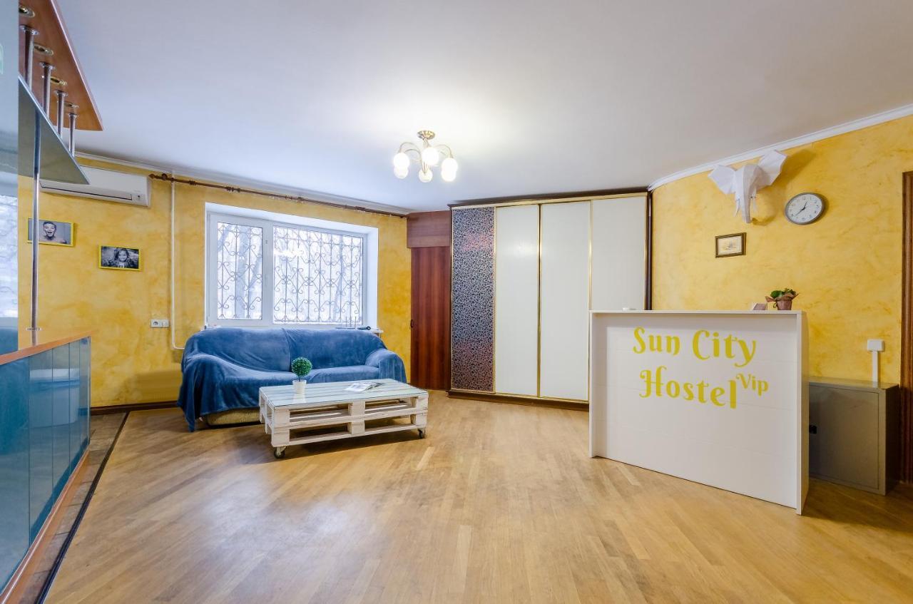 Sun City Hostel 3 Киев Екстериор снимка